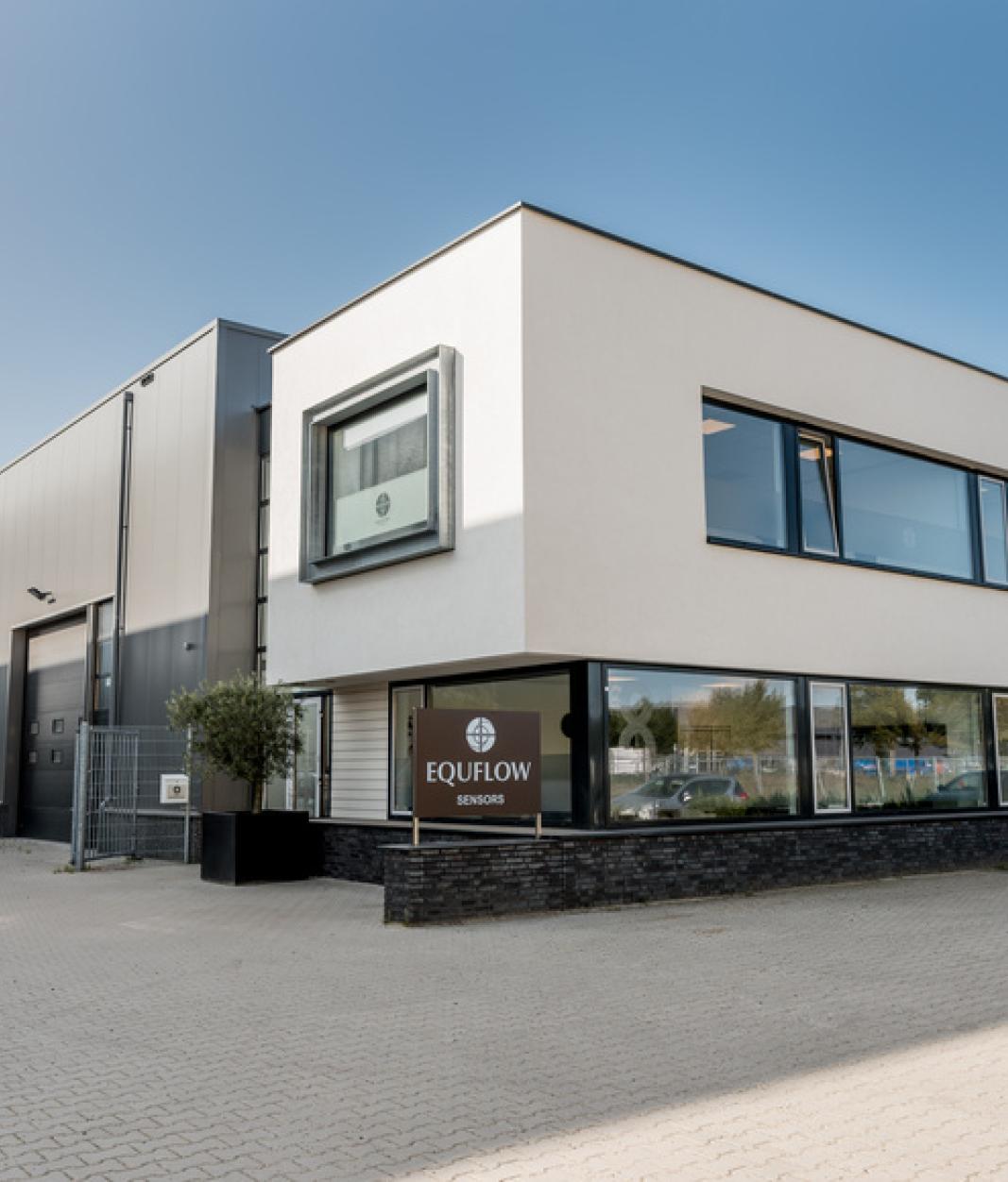 Outside picture of Saint-Gobain Sensors manufacturing site