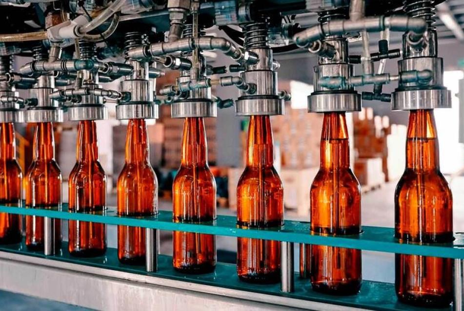 bottles on conveyor belt showing sterile connection